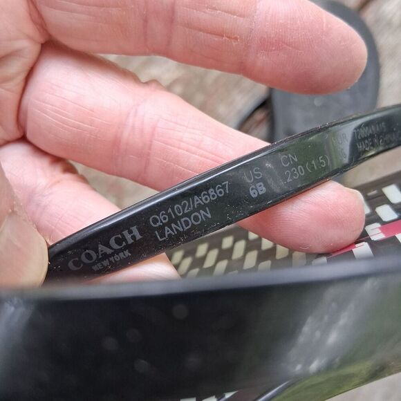 6B Coach Flip Flop Sandals Q6102/A6867 Landon Black & White Gold Bow - Picture 5 of 7